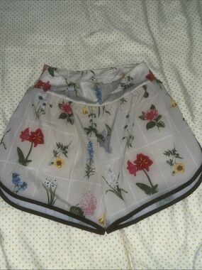 Tuckernuck floral athletic short